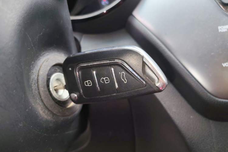 Used Kia K2 2012 Sedan 1.4L MT TOP Commemorative Edition Vehicle Key