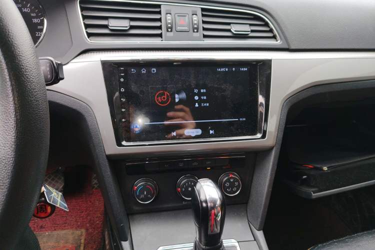 Used Volkswagen Lamando 2015 230TSI DSG Fashion Edition
