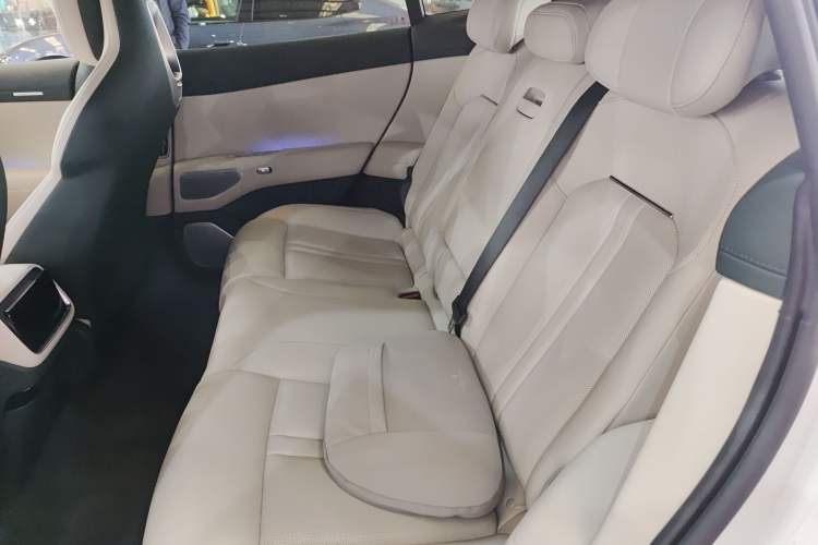 Used Xiaomi Auto YU7 2025 Ultra-Long Range High-Performance All-Wheel-Drive Max Edition
