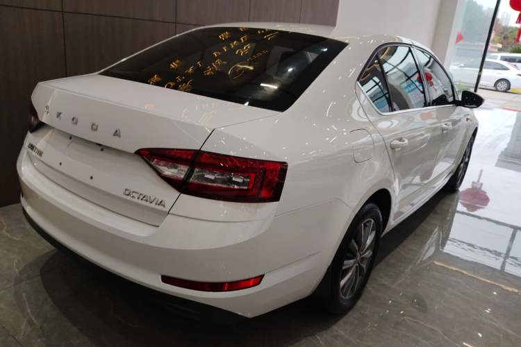 Used Skoda Octavia 2019 1.5L Automatic SmartDrive Comfort Edition China VI Standard
