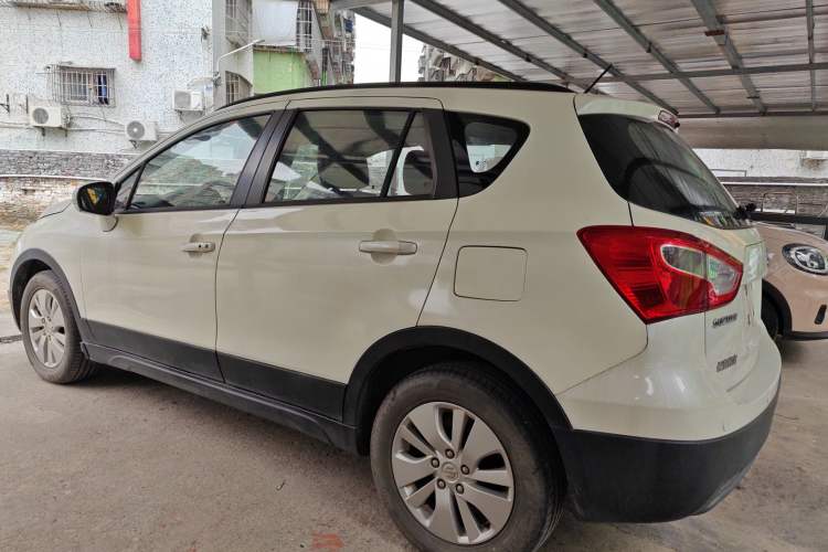Used Suzuki S-Cross 2014 1.6L CVT Two-Wheel Drive Entry Model
