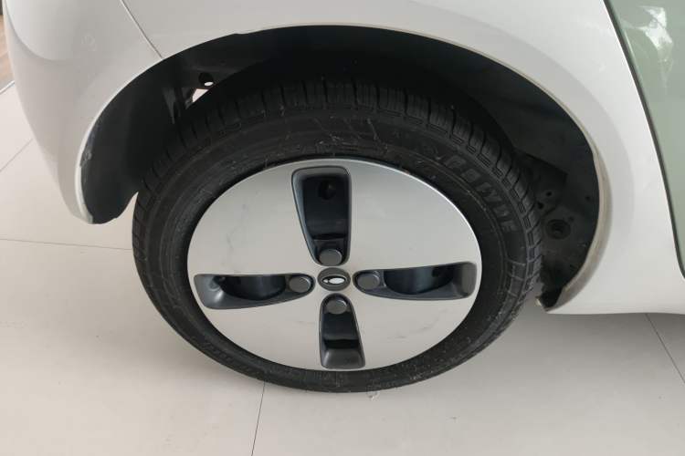 Used ORA Black Cat 2022 Updated Version 301 km Cute Pet Edition Lithium Iron Phosphate