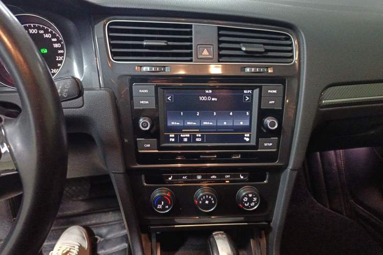 Used Volkswagen Golf 2018 230TSI Automatic Luxury Version