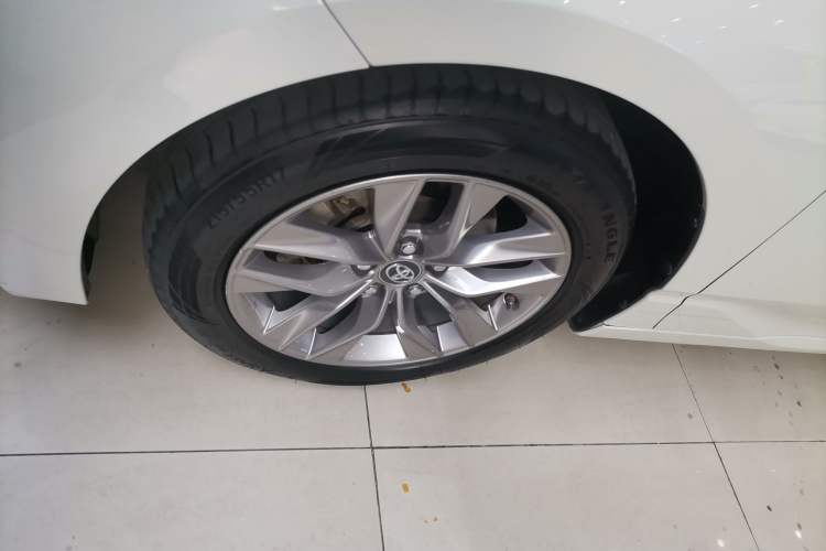 Used Toyota Avalon 2019 2.5L Ambition Version China VI Standard Exterior 4