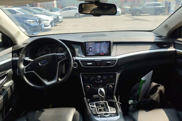 Used Geely Auto Emgrand GT 2016 1.8T Zunya Model Center Console