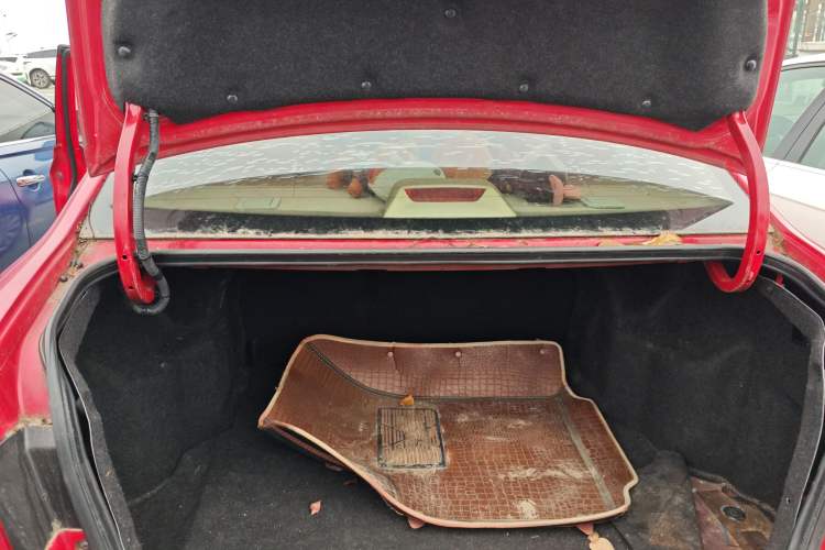 Used Roewe 350 2014 1.5L Manual Swift Edition