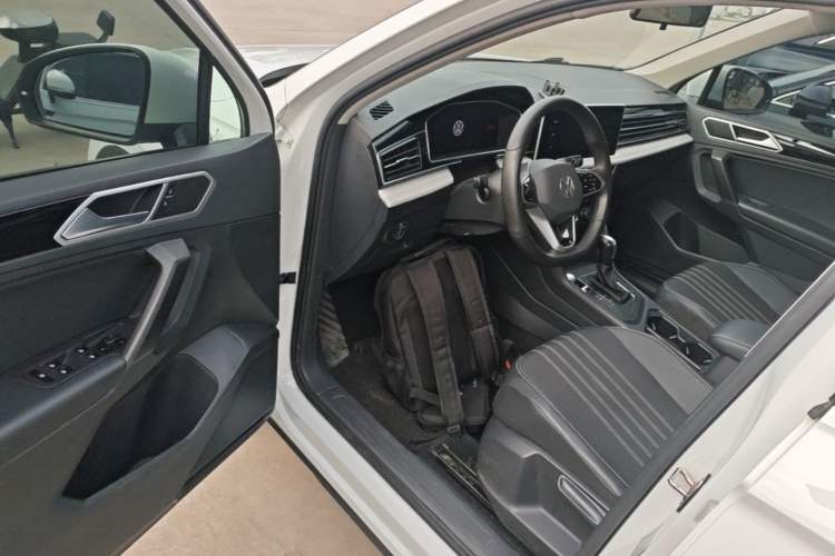 Used Volkswagen Tiguan L 2023 330TSI Automatic Two-Wheel Drive Comfort Edition Driver Seat