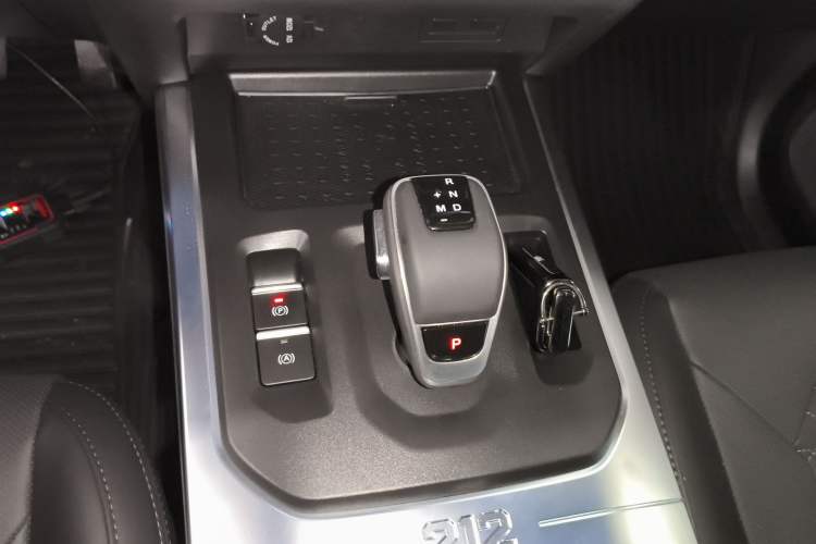 Used 212 T01 2025 2.0T Changfeng
