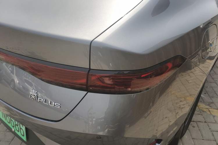 Used BYD Qin PLUS 2025 DM-i Smart Drive 55KM Leading Model Right Rear Taillight