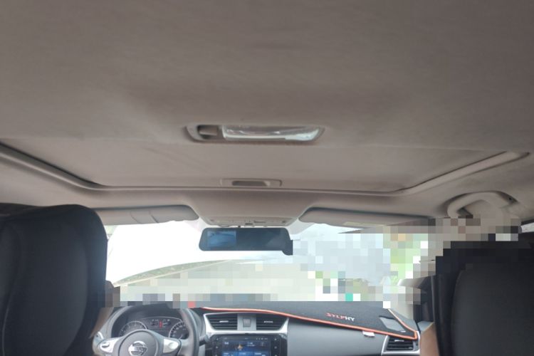 Used Nissan Sylphy 2019 1.6XV CVT Smart Connect Luxury Edition China VI Standard Headliner