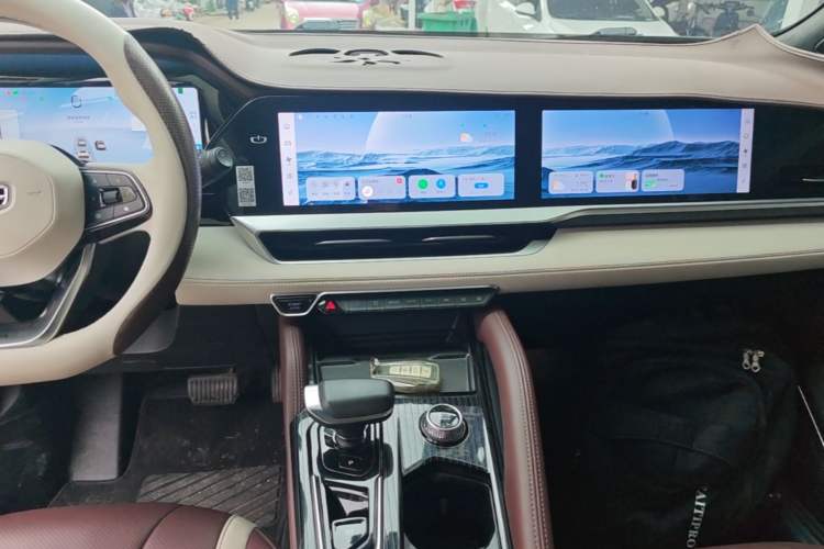 Used Geely Auto Monjaro L 2021 2.0TD DCT EVO Two-Wheel Drive Smart Luxury Version Audio And AC Panel