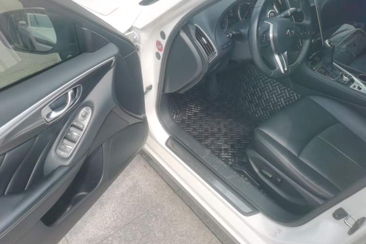 Used Infiniti Q50L 2018 2.0T Comfort Edition China VI Standard