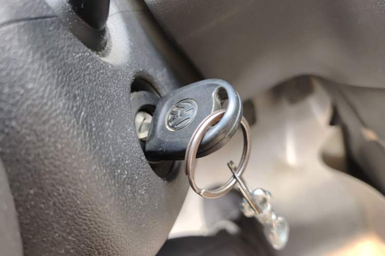 Used Volkswagen Jetta 2015 1.6L Manual Fashion Edition
