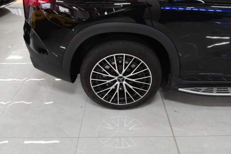 Used Mercedes-Benz EQE SUV 2024 500 4MATIC Luxury Edition Right Rear Wheel Hub