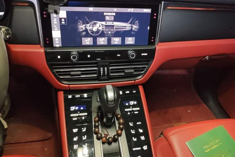 Used Porsche Macan 2023 Macan 2.0T
