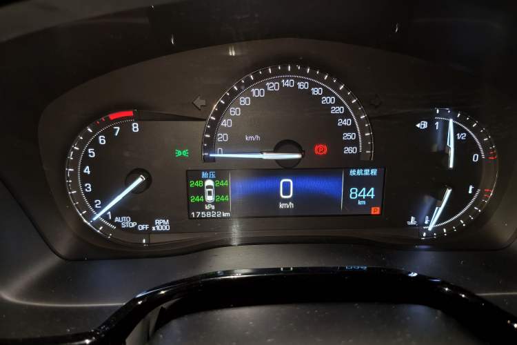 Used Cadillac XT5 2017 Anniversary Edition 25T Luxury Model
