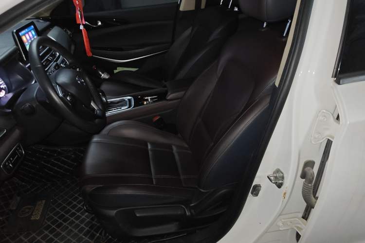 Used CHANGAN Raeton CC 2018 1.5T Automatic Elegant Starry Edition China V Standard Left Front Seat