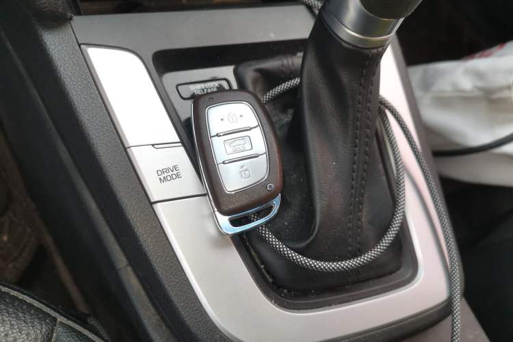 Used Hyundai Elantra (6th Generation / Lingdong) 2016 1.6L Automatic ZhiXuan – Elite Version Vehicle Key