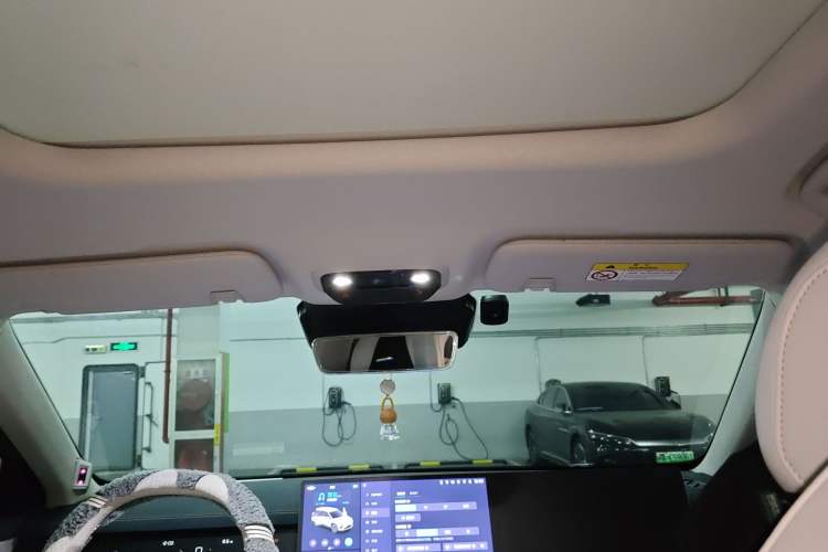 Used NETA L 2024 Extended-Range 310 Flash-Charge Red Edition