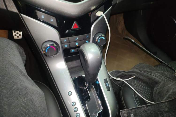 Used Chevrolet Cruze 2013 Hatchback 1.6T Automatic Flagship Model

