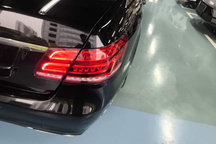 Used Mercedes-Benz E-Class 2014 E 260 L
