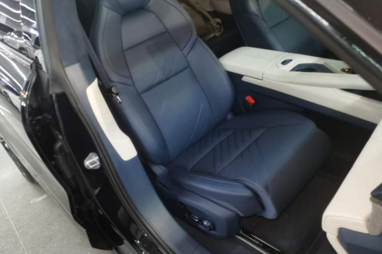 Used Zeekr 001 2025 YOU Edition 100 kWh All-Wheel Drive
