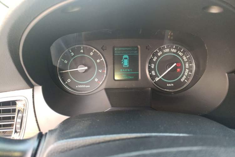 Used JAC Group Refine M5 2013 2.0T Gasoline Manual Business Edition