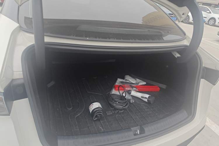 Used BYD Seal 06 New Energy 2024 DM-i 80KM Luxury Model Trunk