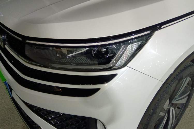 Used Volkswagen Tavendor 2023 380TSI Four-Wheel Drive R-Line Cruise Edition
