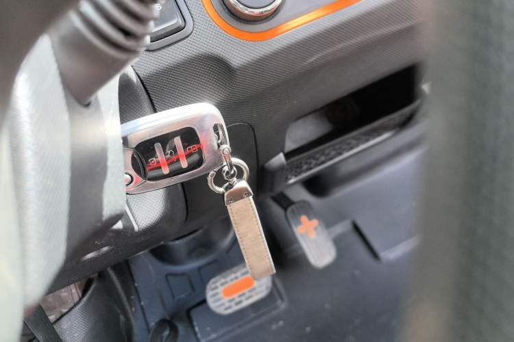 Used Wuling Hongguang MINIEV 2020 Zizai Version Lithium-NMC Vehicle Key