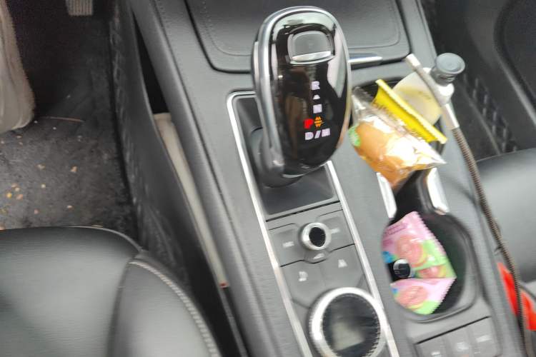 Used Cadillac XT4 2020 28T Two-Wheel-Drive Leading Version