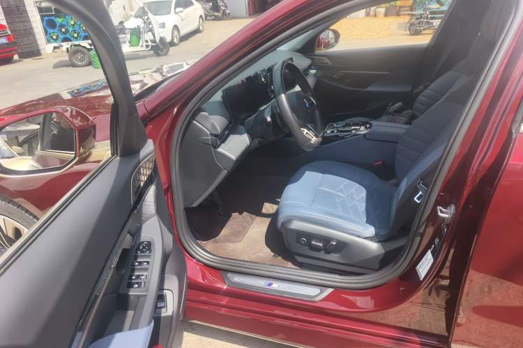 Used BMW 5 Series 2024 530Li Luxury Edition M Sport Package