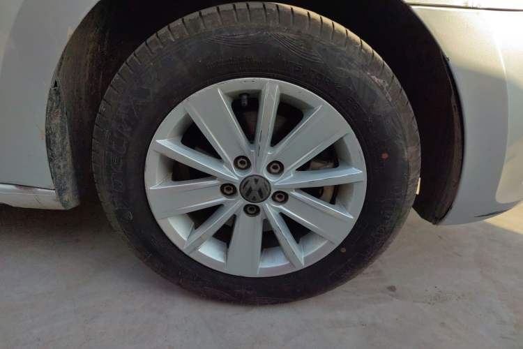 Used Volkswagen Jetta 2013 1.4L Manual Fashion Model