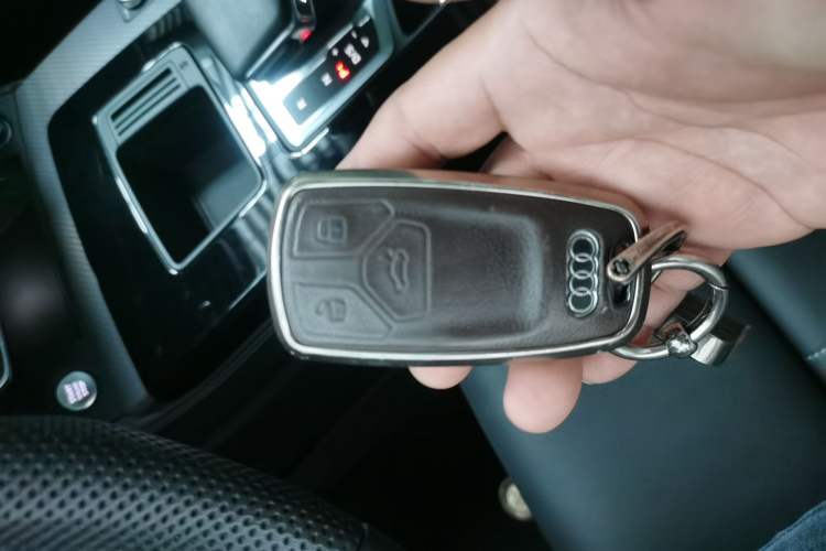 Used Audi Q5L 2022 Updated 45T Luxury Dynamic Version
