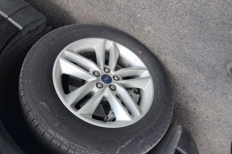 Used Ford Edge 2017 EcoBoost 245 Two-Drive Platinum Edition 5 Seats
