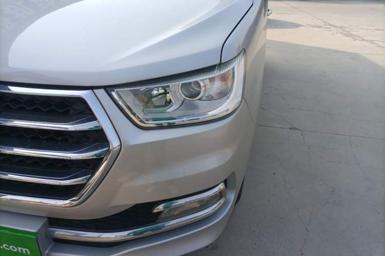 Used JAC Refine M4 2019 Business & Travel Series 2.0L Manual Comfort Model China VI