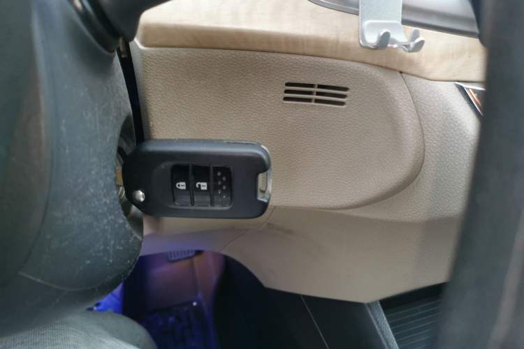Used Honda Jade 2013 1.8L automatic Comfort version 5 seats
