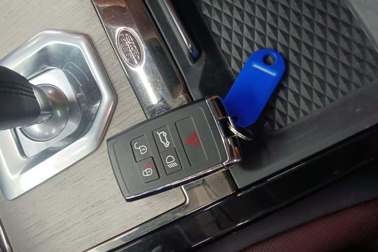 Used Land Rover Range Evoque 2023 Aurora L 249 PS Luxury Edition Vehicle Key