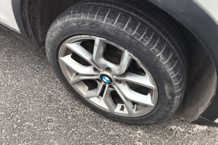 Used BMW X3 2013 Revised xDrive28i Luxury Edition Right Front Wheel Hub