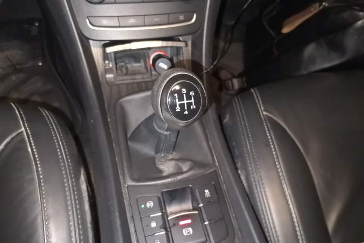 Used Roewe 550 2014 550S 1.8L Manual Smart Selection Model