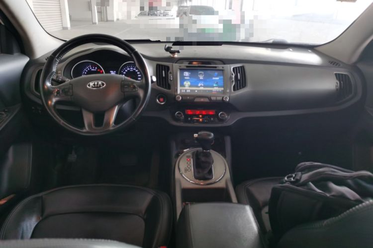 Used Kia Sportage R 2016 2.0L Automatic Two-Wheel Drive DLX Center Console