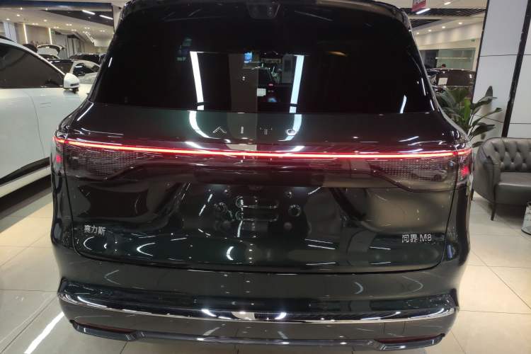 Used Hima AITO M8 2025 Extended-Range Ultra Version 53.4 kWh 6-Seater Edition Rear