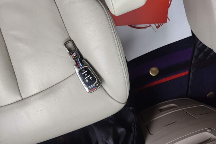 Used Buick GL8 2015 2.4L Luxury Business Premium Edition