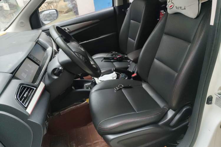 Used CHANGAN KAICHENG Oushang A600 2016 1.5L Manual Luxury 7-Seater
