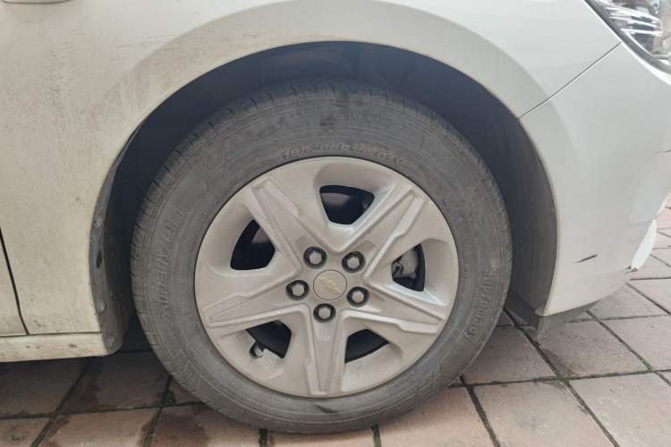 Used Chevrolet Cavalier 2018 320 Manual Enjoyment Edition Right Front Wheel Hub