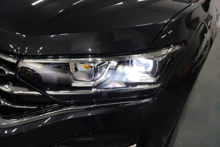 Used Volkswagen Tayron 2020 330TSI Two-Wheel Drive Luxury Smart Connectivity Version Left Front Headlight