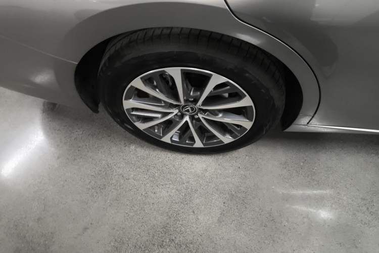 Used Lexus ES 2025 200 Premium Edition