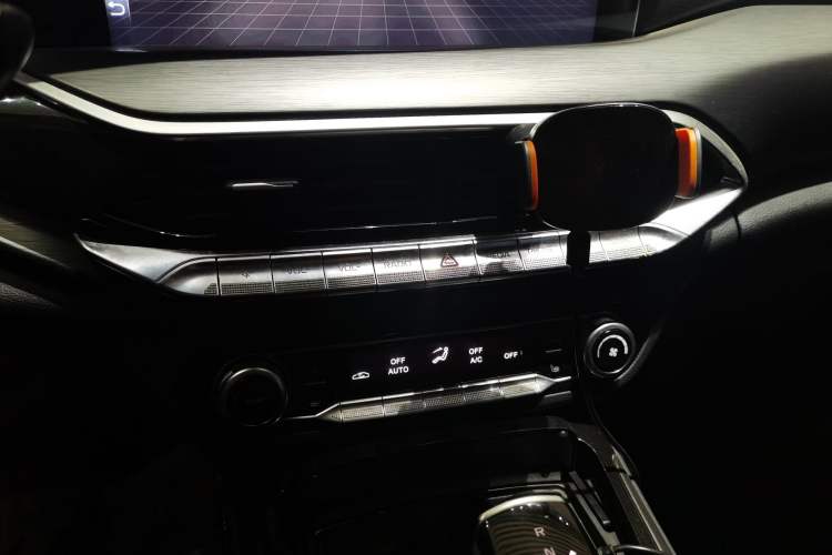 Used Bestune T77 2020 PRO 280 TID Automatic Prestige Model
