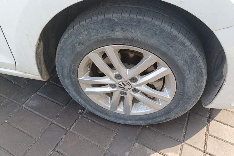 Used Volkswagen Santana 2016 1.6L Manual Fashion Edition