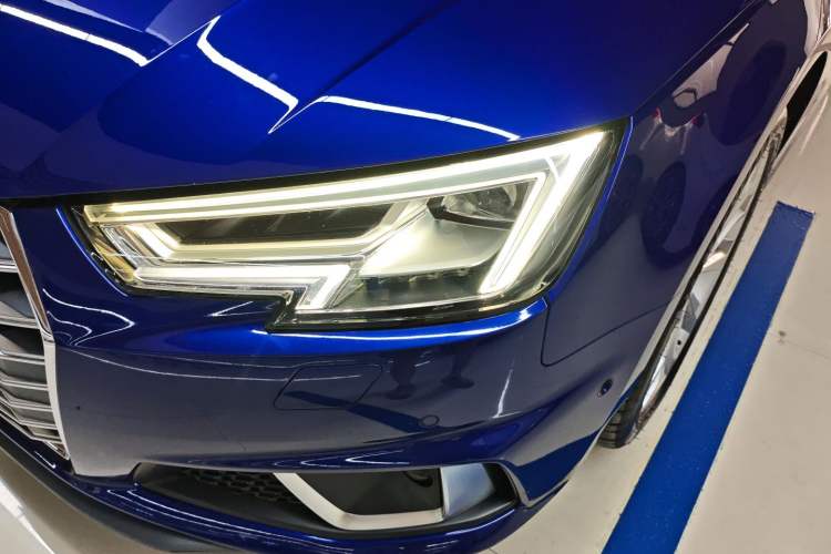 Used Audi A4L 2019 40 TFSI Fashion Edition China VI Emission Standard